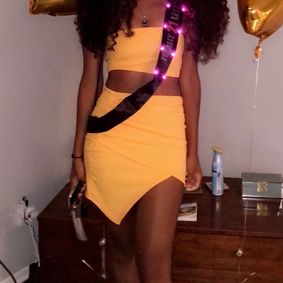 SOLD Together or Apart Bandeau Top and Skirt Set - Picture 6 of 6